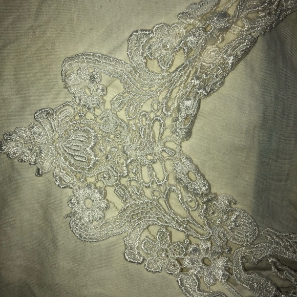 VINTAGE Embroidered Camisole - Picture 2 of 6